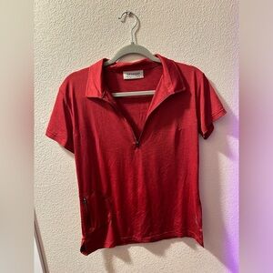 Skhoop’s quarter zip tshirt in red